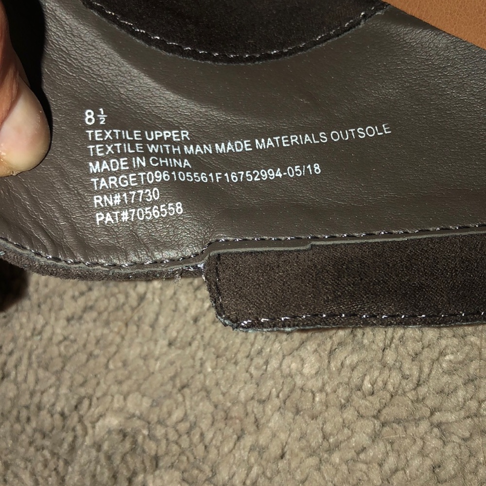 Universal Thread Booties - Picture 7 of 8